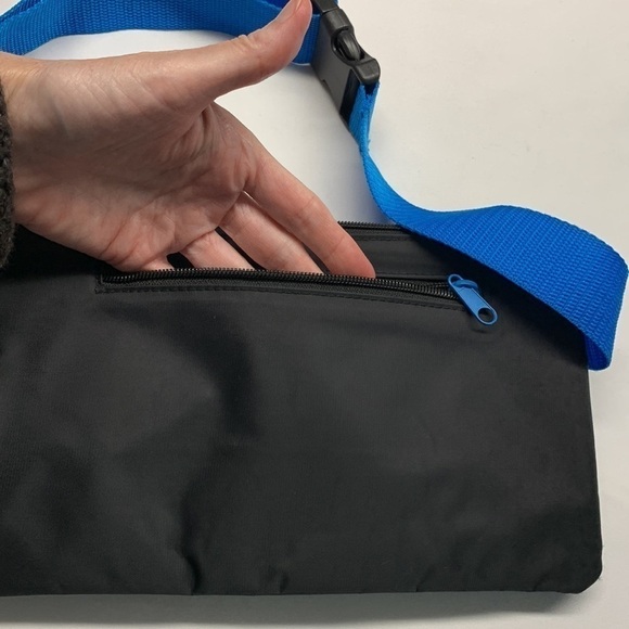 Disney World Waist Fanny Pack Belt Bag Adjustable 11” x 6.5” Unisex - Picture 6 of 12